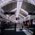 Hoeveel tijd moet je op de luchthaven zijn voor een internationale vlucht?