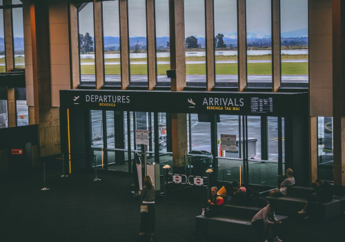 Hoe vroeg moet je op Eindhoven Airport zijn voor een vlucht in de herfstvakantie van 2026?