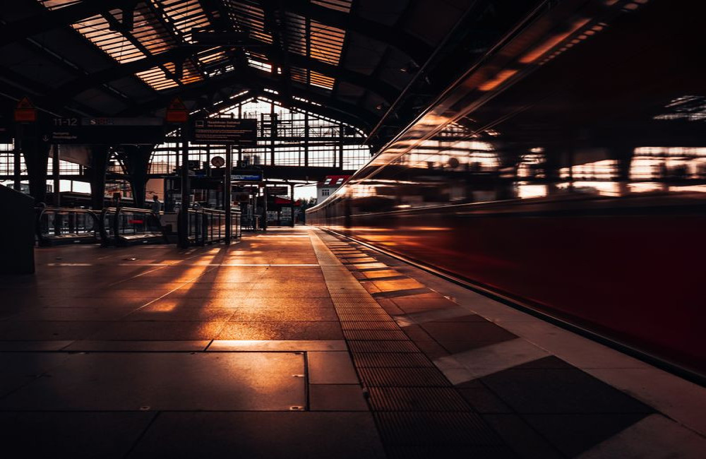 Hoe lang duurt de trein Amsterdam Berlijn en moet je in december 2026 overstappen?