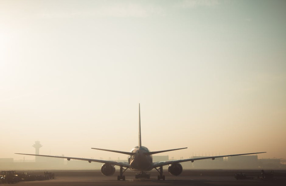 Reizen mensen in 2023 minder met het vliegtuig?