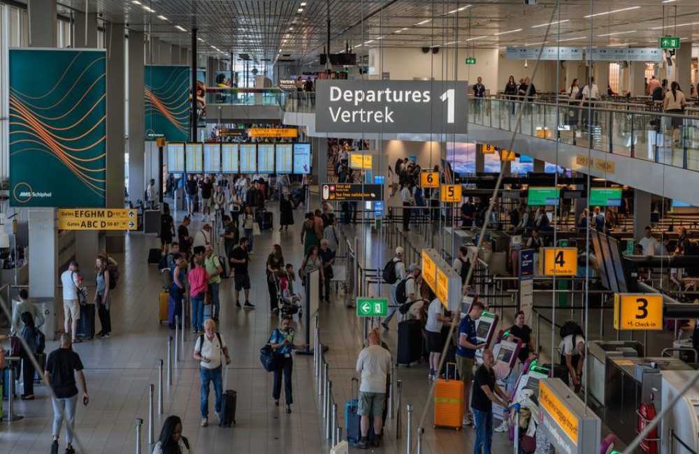 Hoeveel overstaptijd heb je minimaal nodig op Schiphol in 2026?