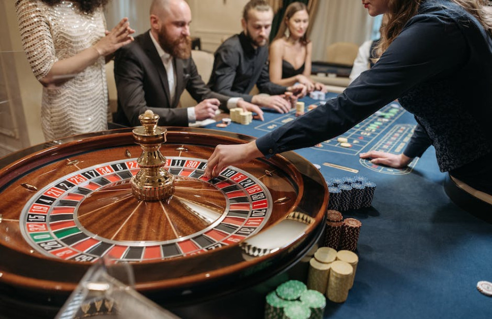 Casino’s aan boord van cruiseschepen: hoe werkt gokken op zee?